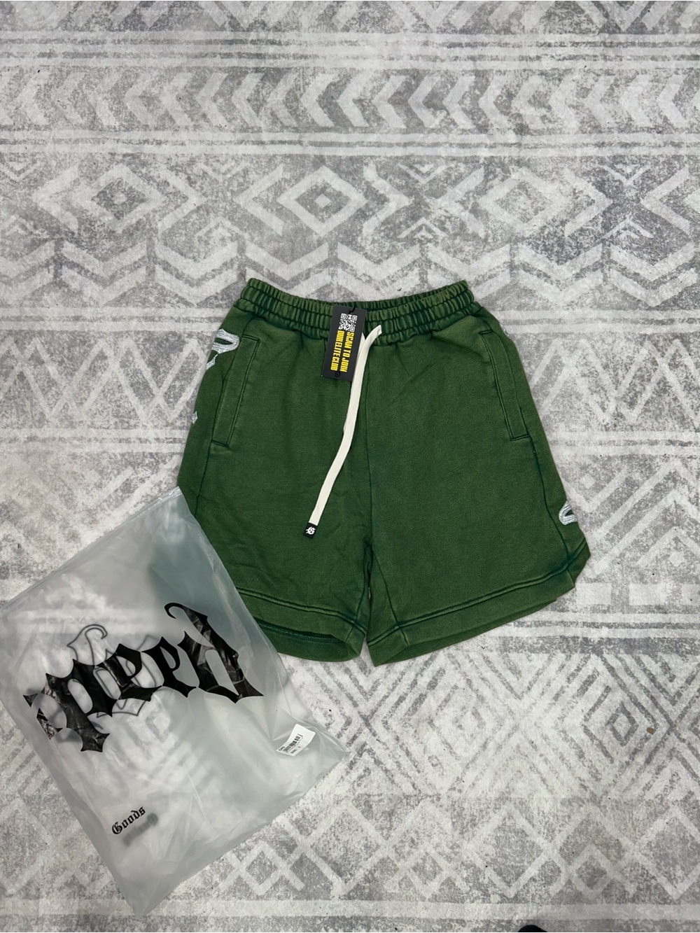 Men's Green Drawstring Athletic Shorts